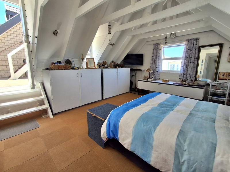 5 Bedroom Property for Sale in Britannia Bay Western Cape